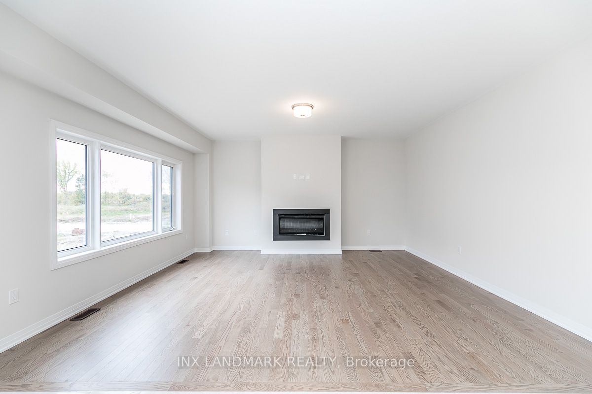 3772 Sunbank Cres
