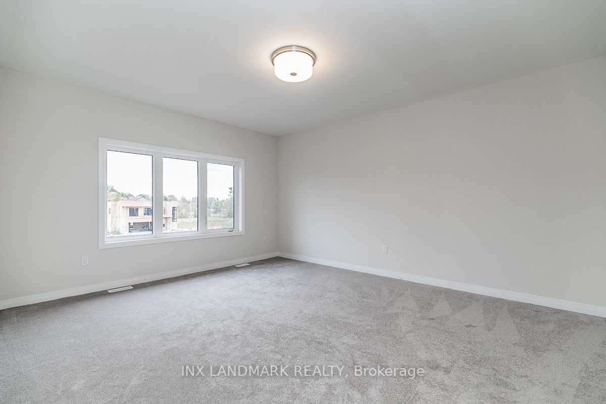 3772 Sunbank Cres