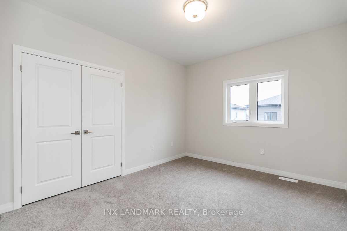 3772 Sunbank Cres