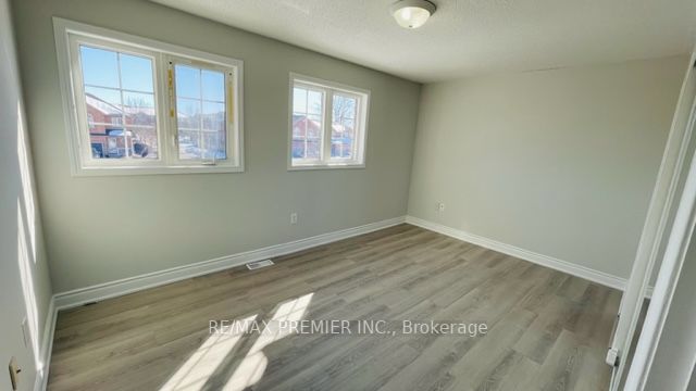 140 Sydenham Wells Rd