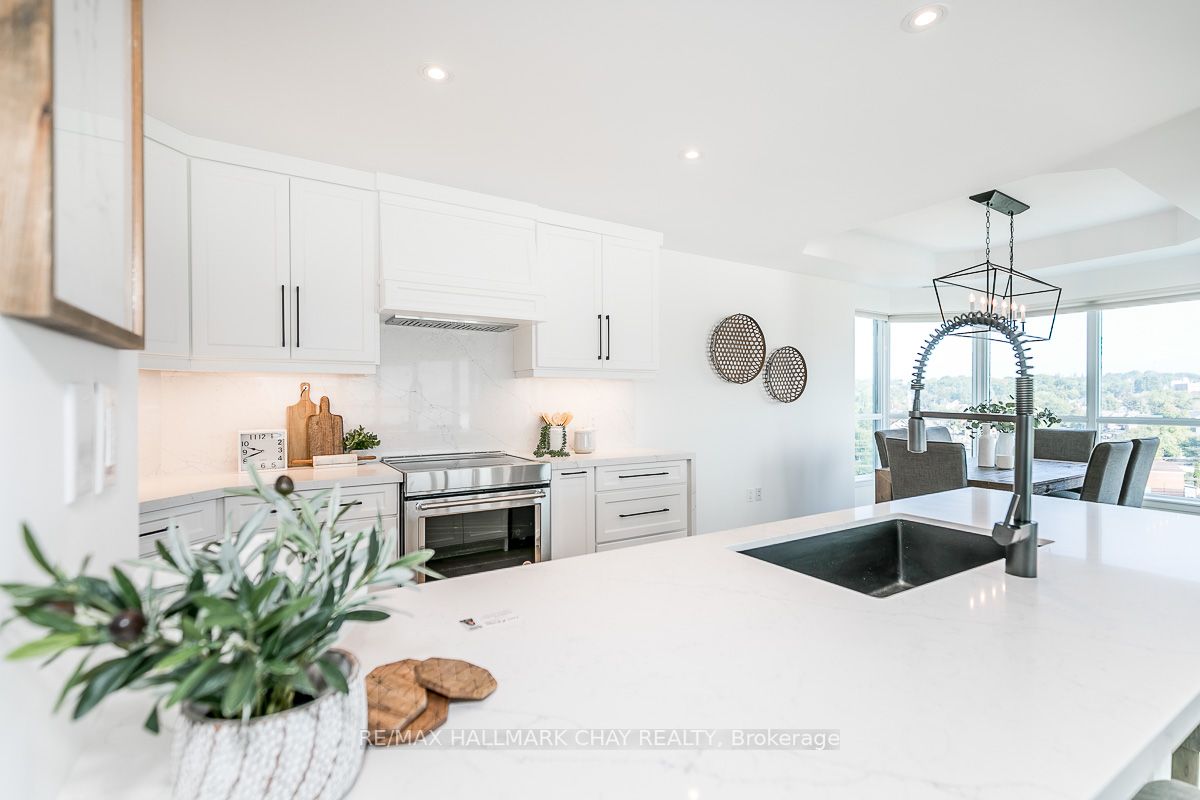 6 Toronto St, #801