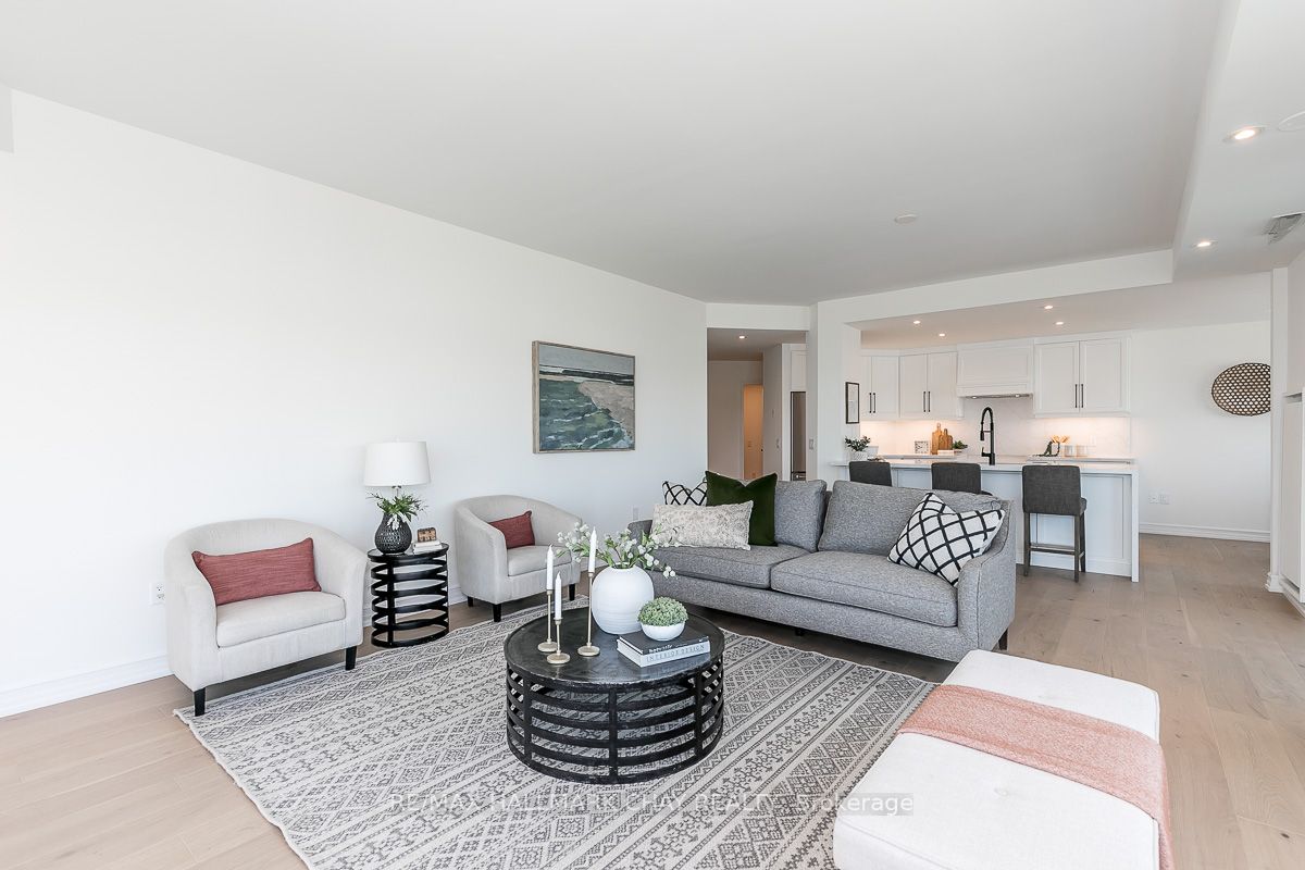 6 Toronto St, #801