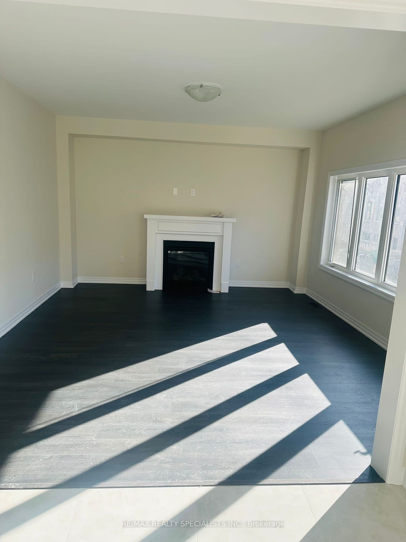 256 Warden St
