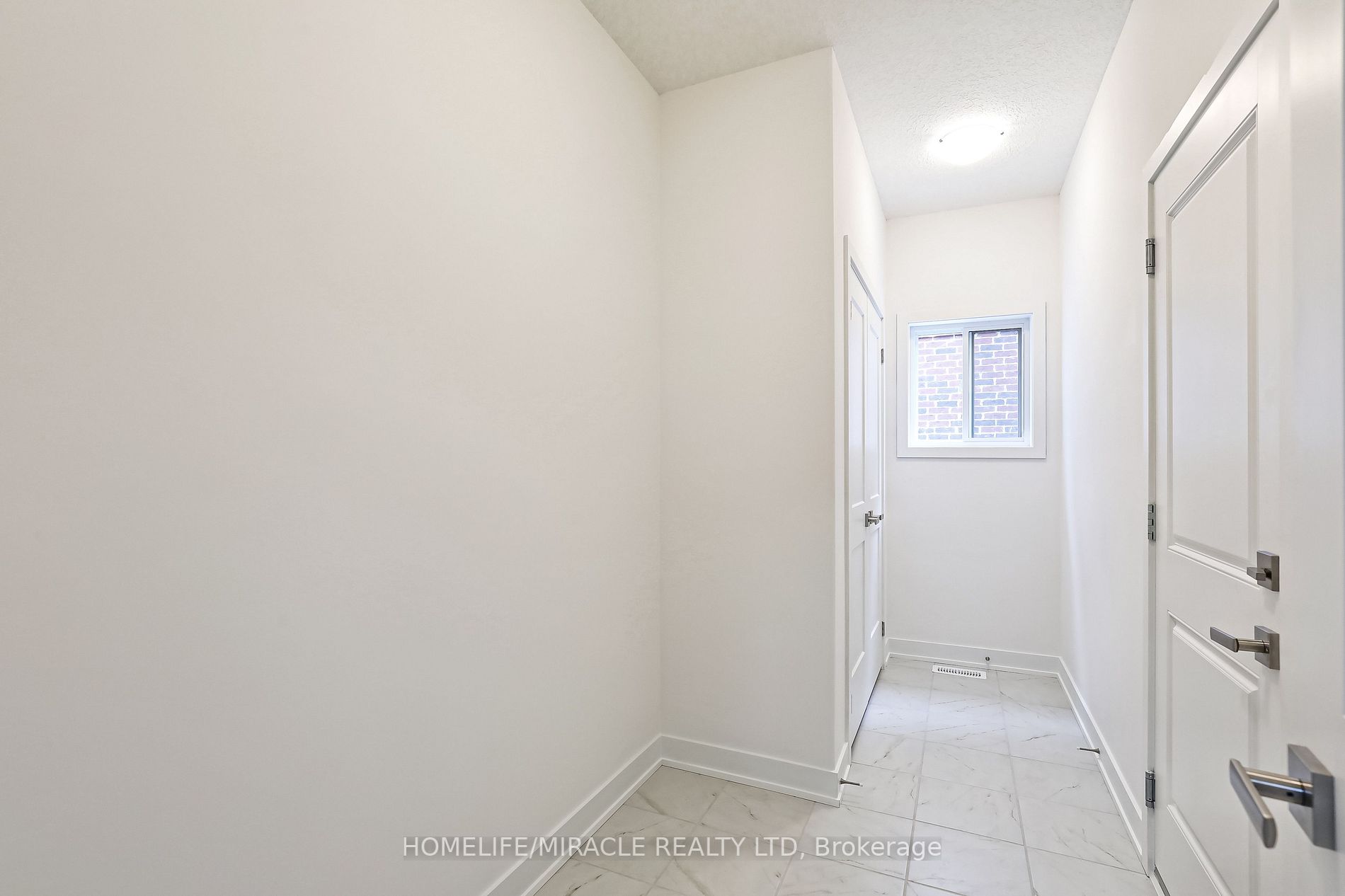 123 Plewes Dr