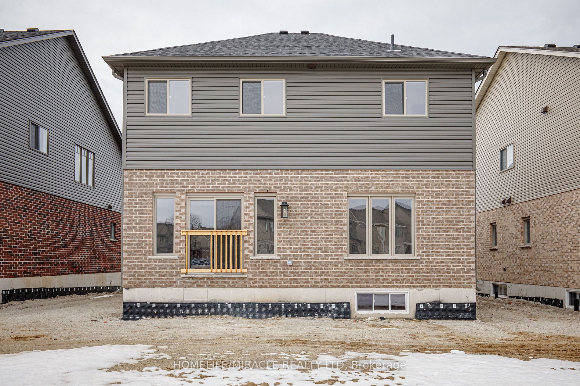 123 Plewes Dr