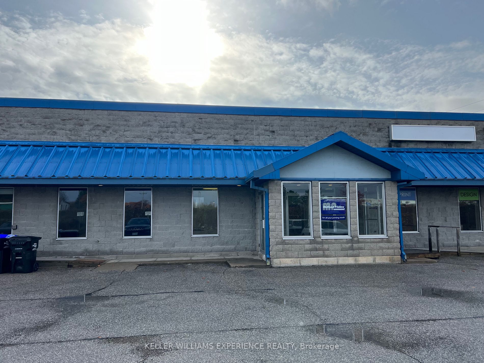 355 Cranston Cres, #2