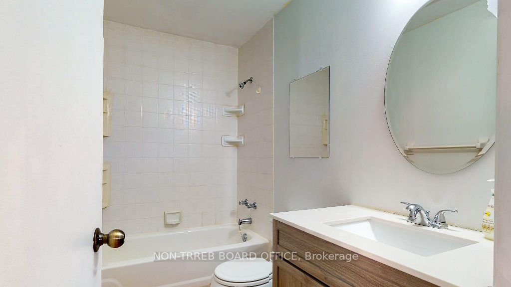 21 Godden St