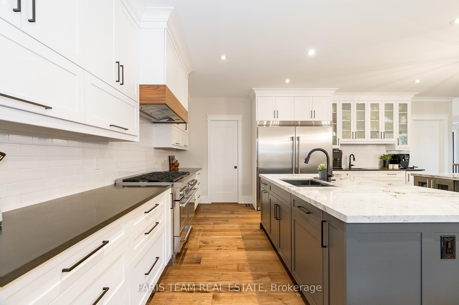 22 Lloyd Cook Dr W