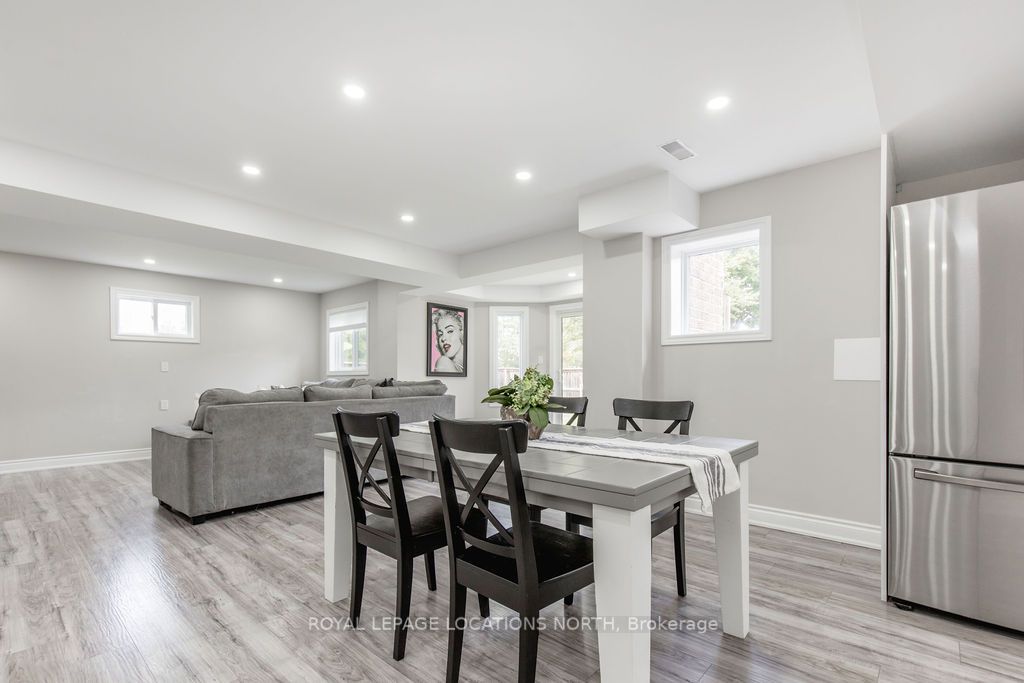 1 Timberland Cres