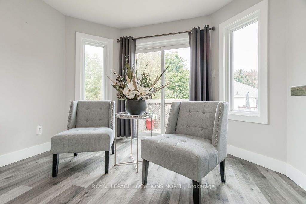 1 Timberland Cres