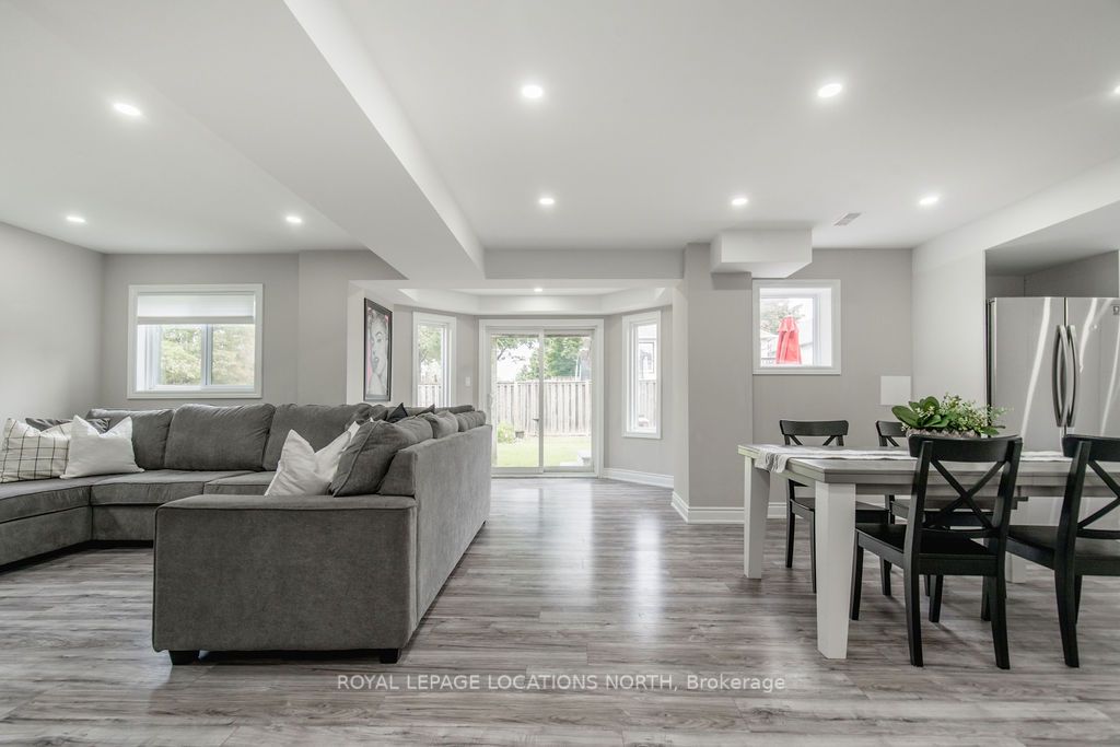 1 Timberland Cres
