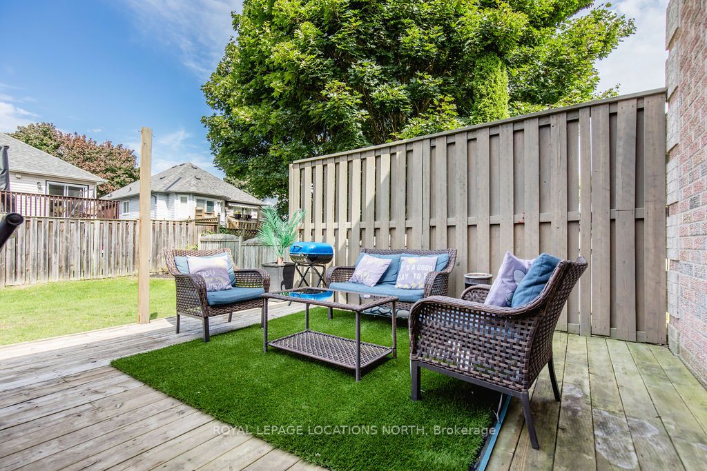 1 Timberland Cres