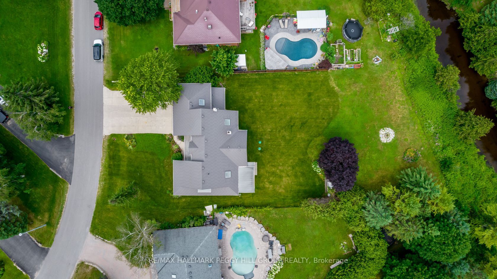 38 Cairns Blvd