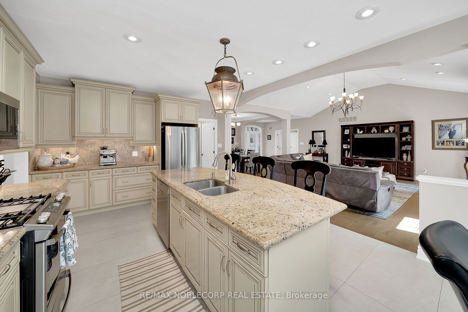 48 Glenhuron Drive