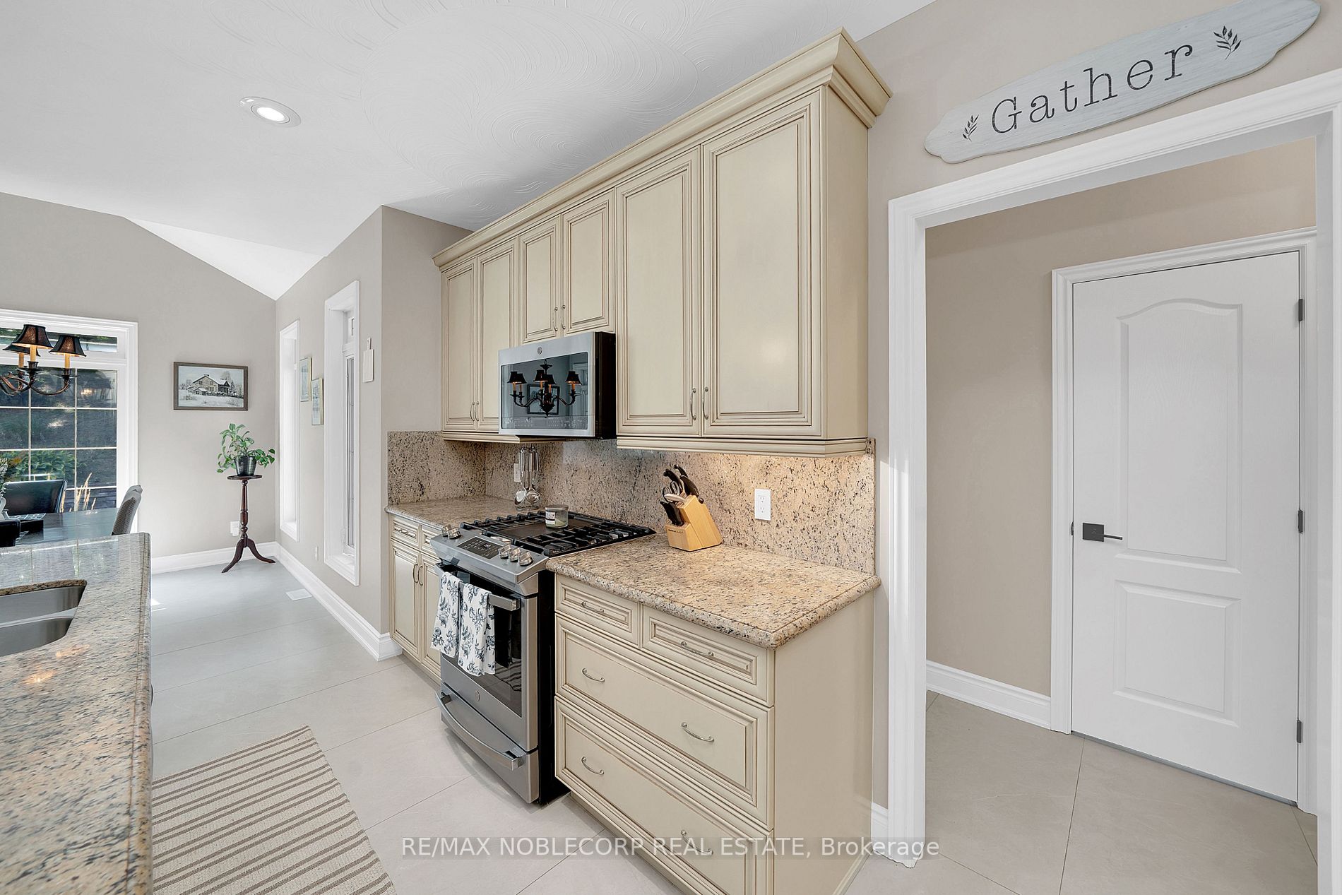 48 Glenhuron Drive