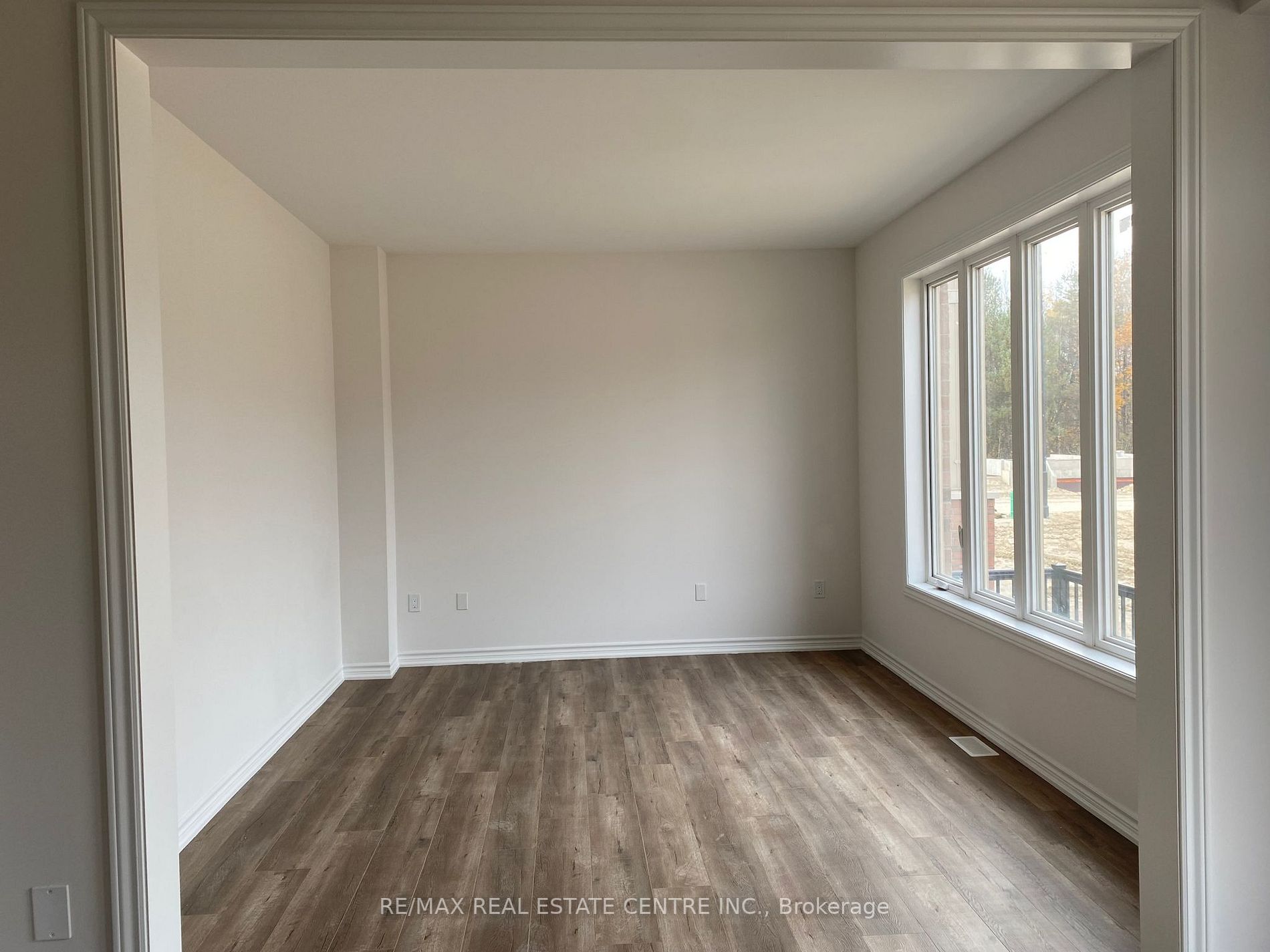242 Duncan St