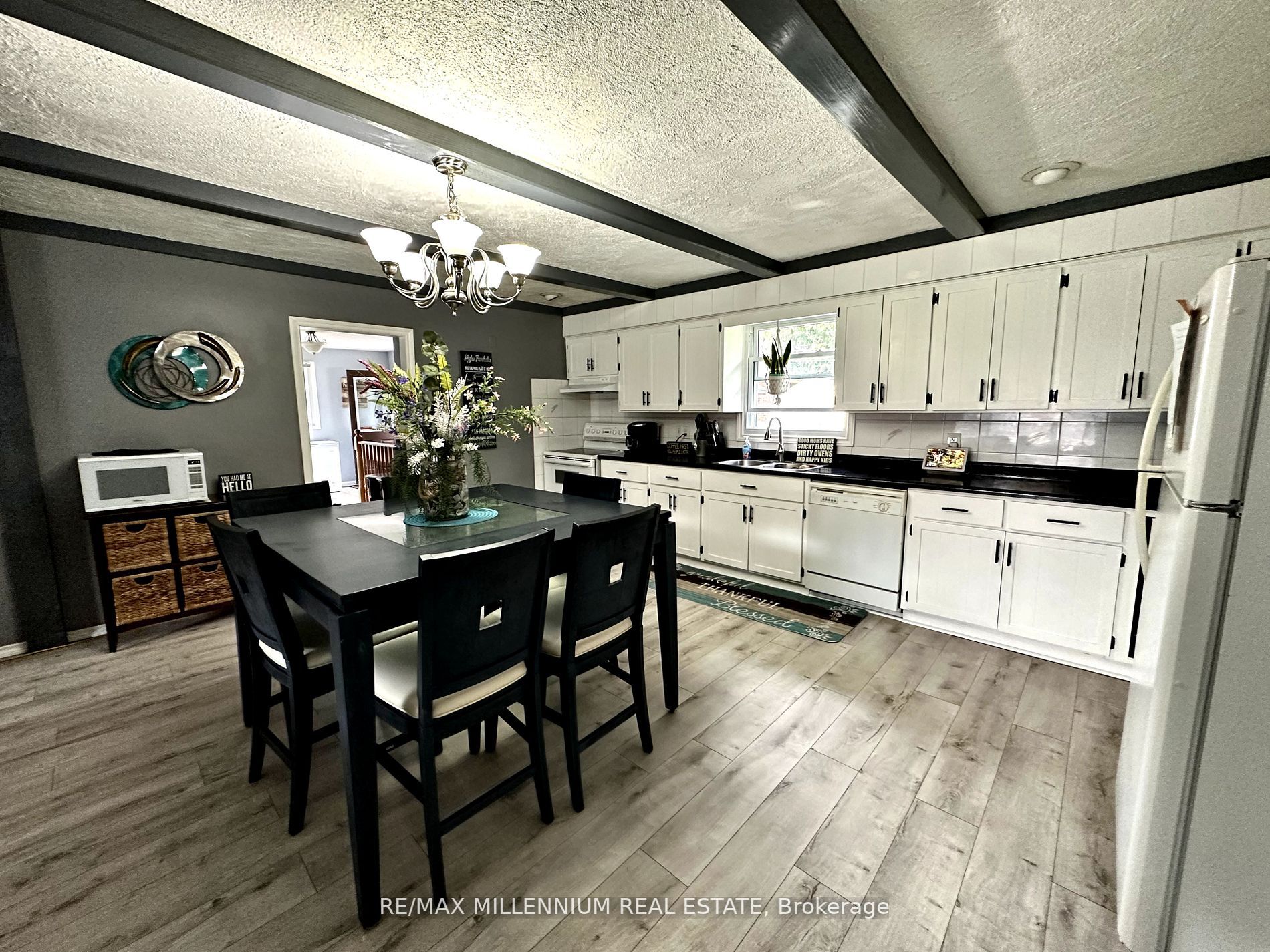 10 Jamieson Cres