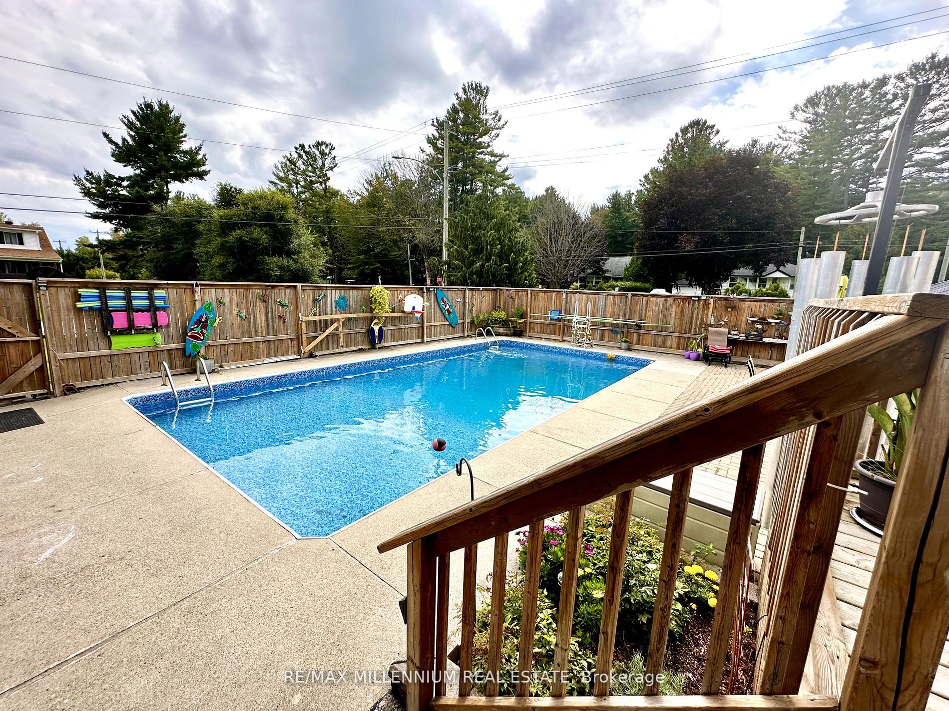 10 Jamieson Cres