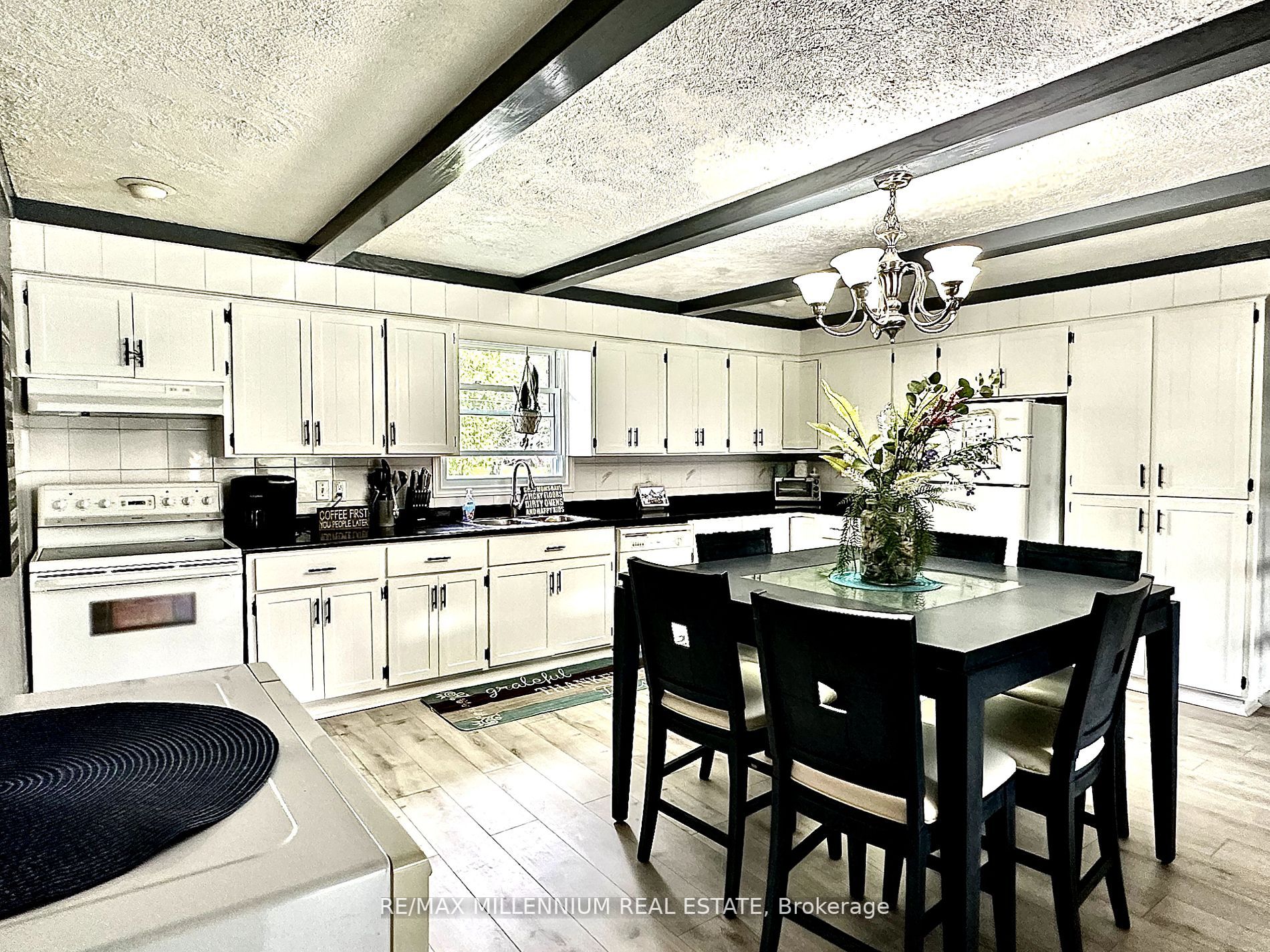 10 Jamieson Cres