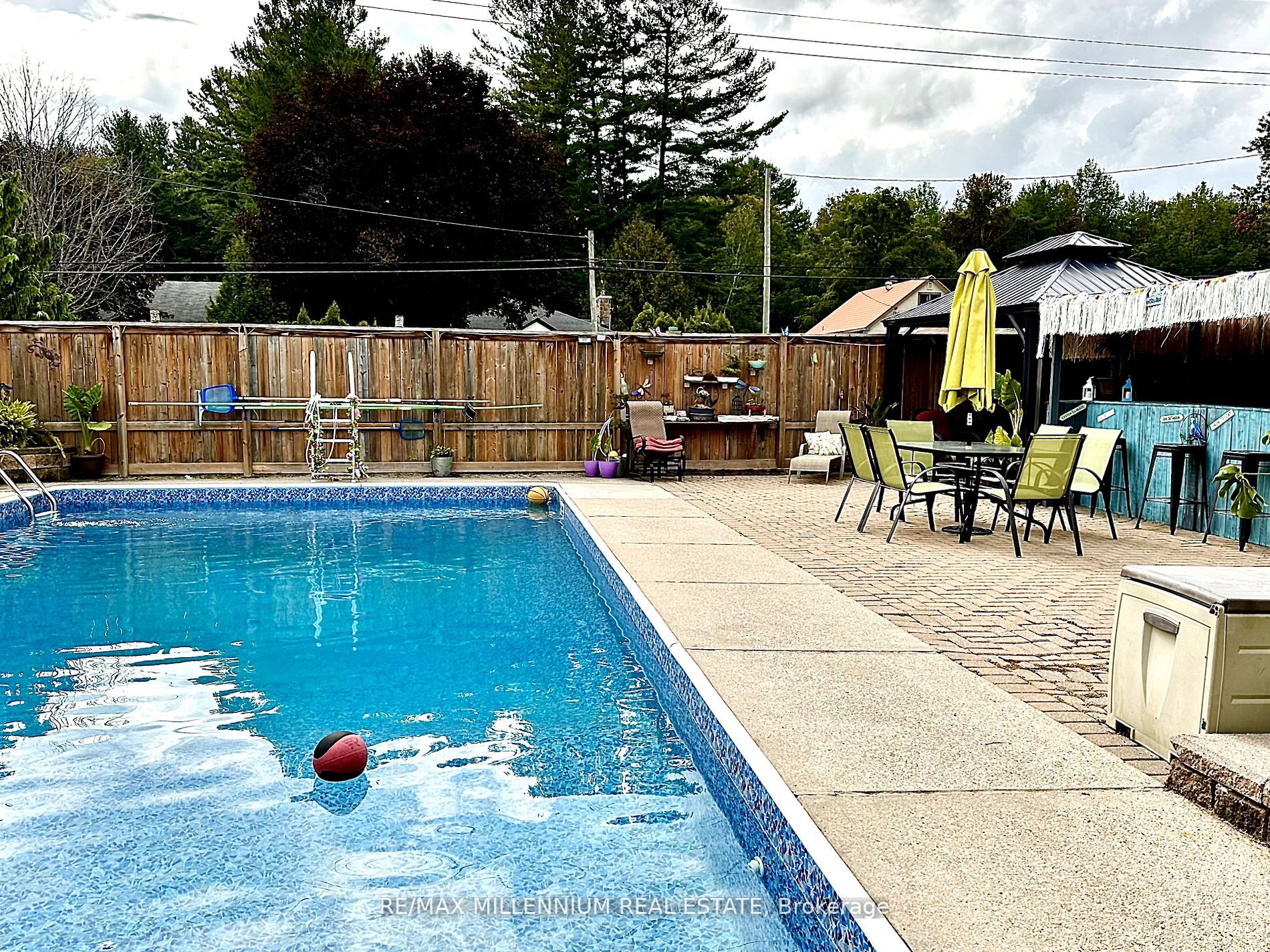 10 Jamieson Cres