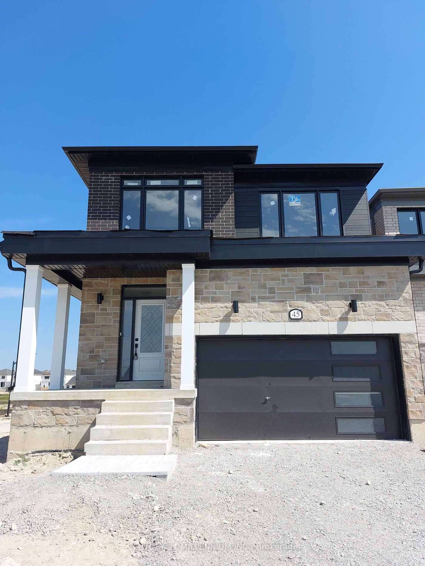 45 Federica Cres