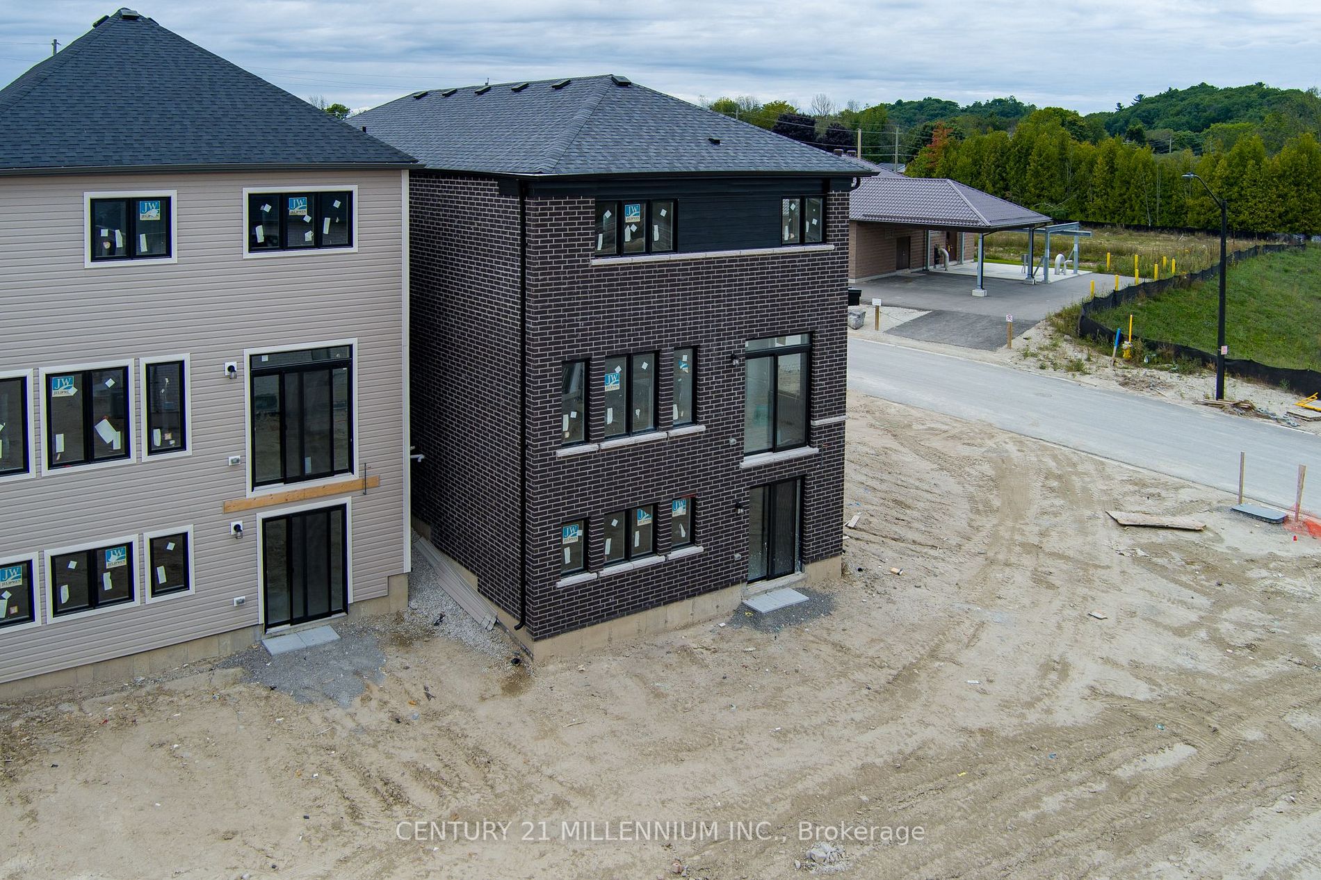 45 Federica Cres