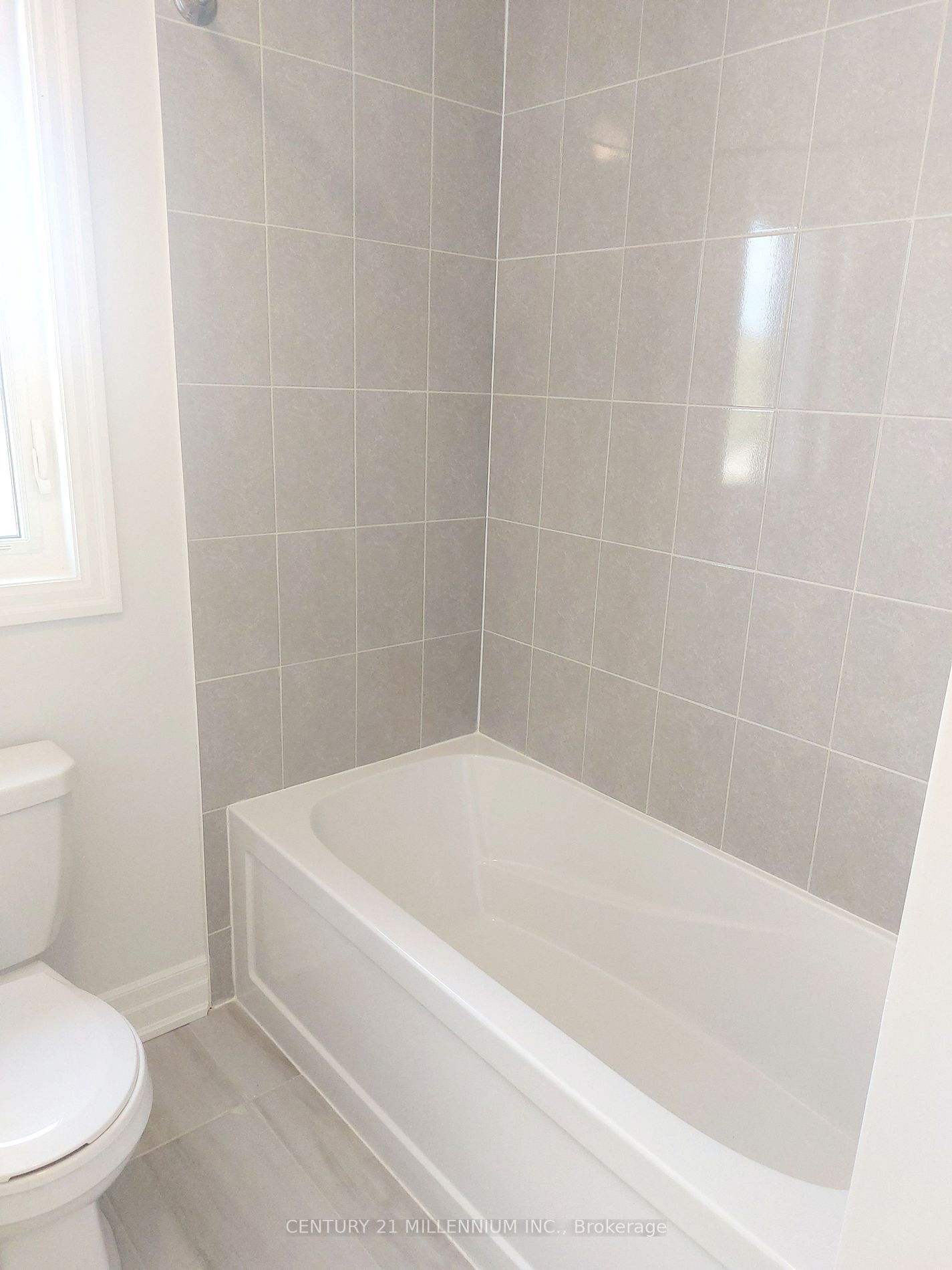 45 Federica Cres