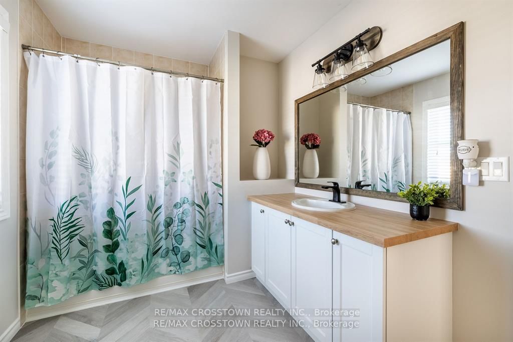 800 West Ridge Blvd W, #62
