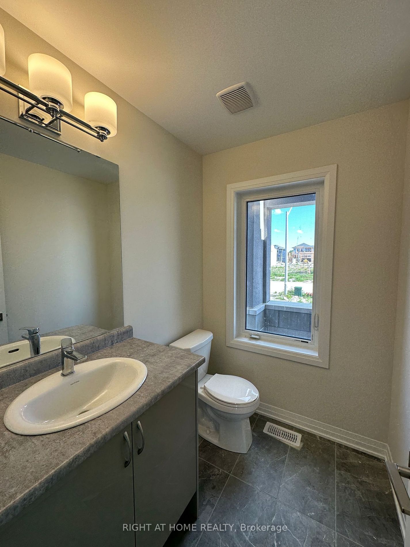 3713 Quayside Dr