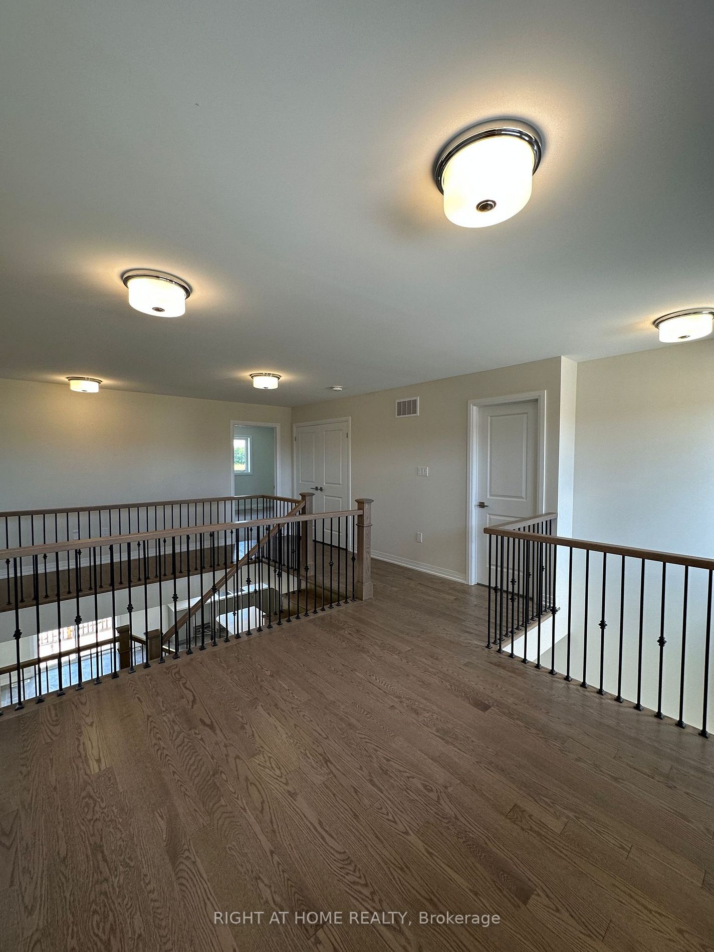 3713 Quayside Dr