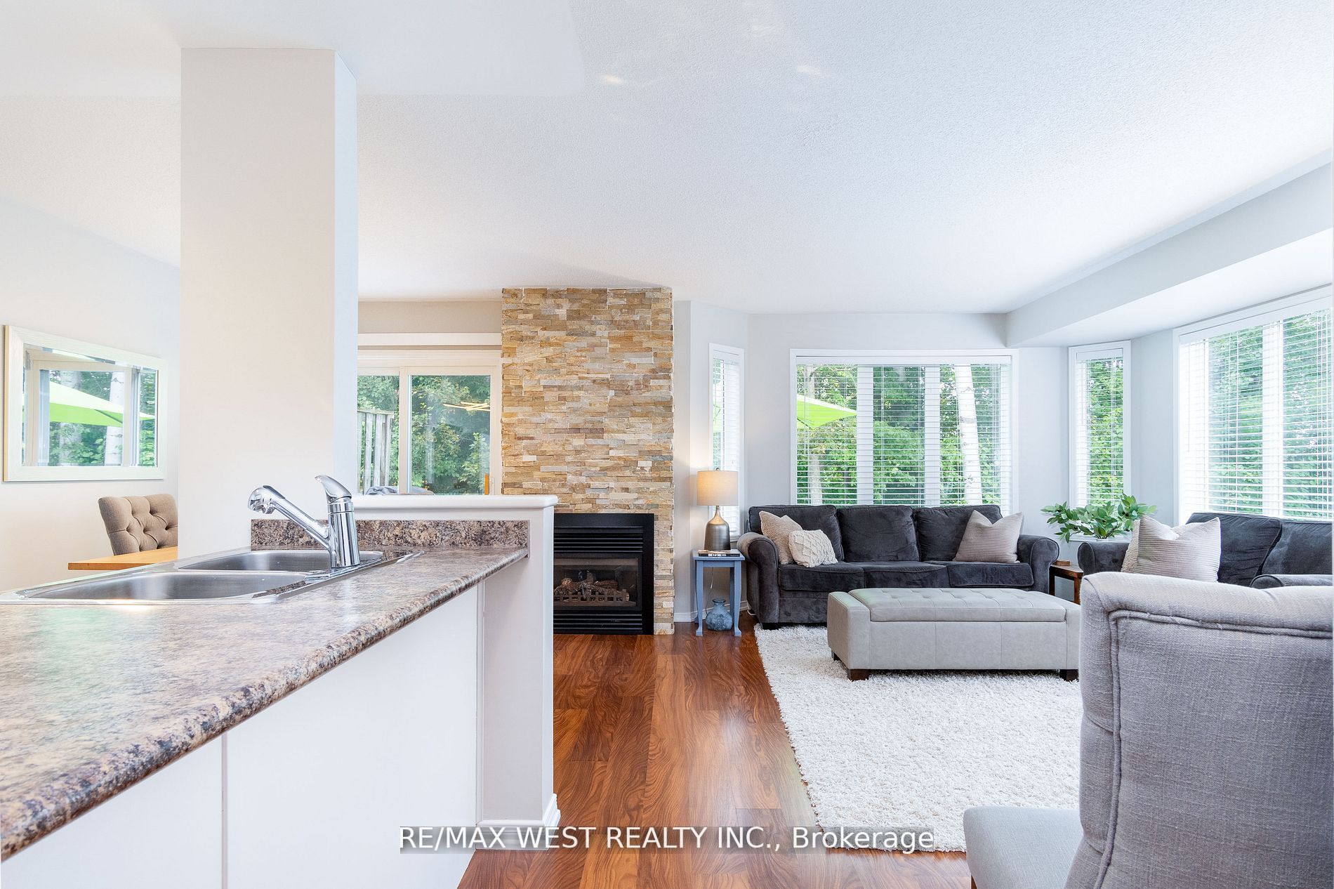 29 Sundial Crt, #15