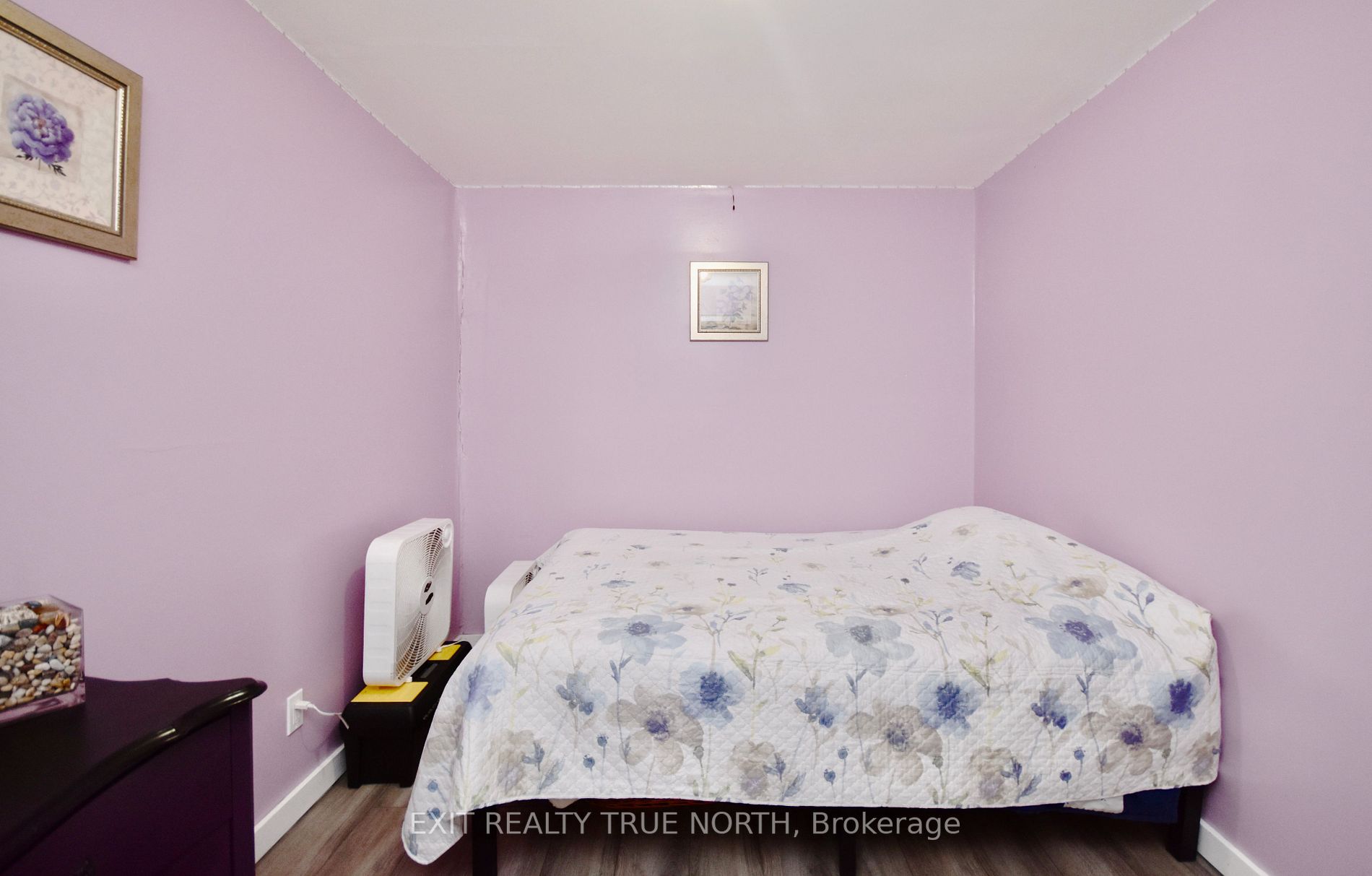 122 Elgin St