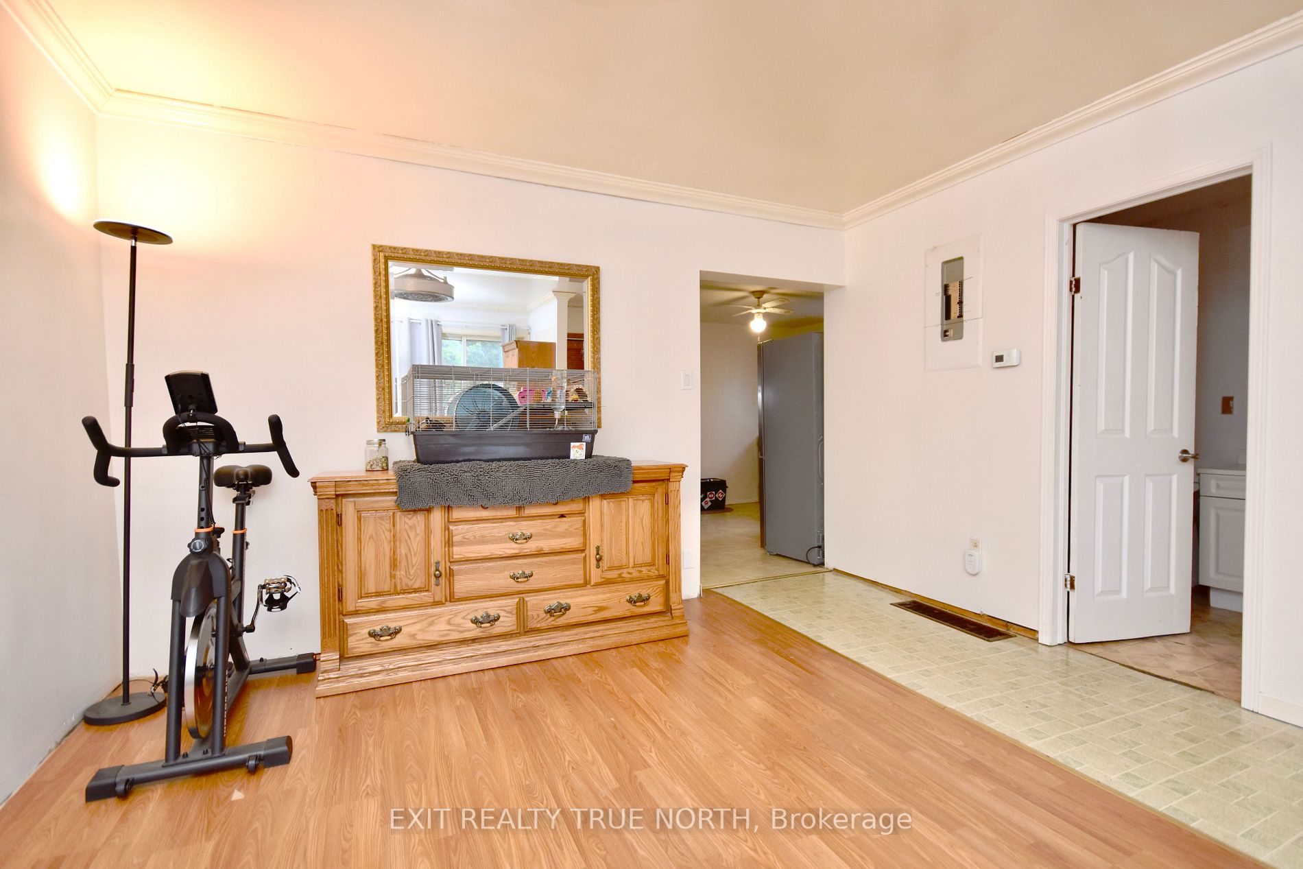 122 Elgin St