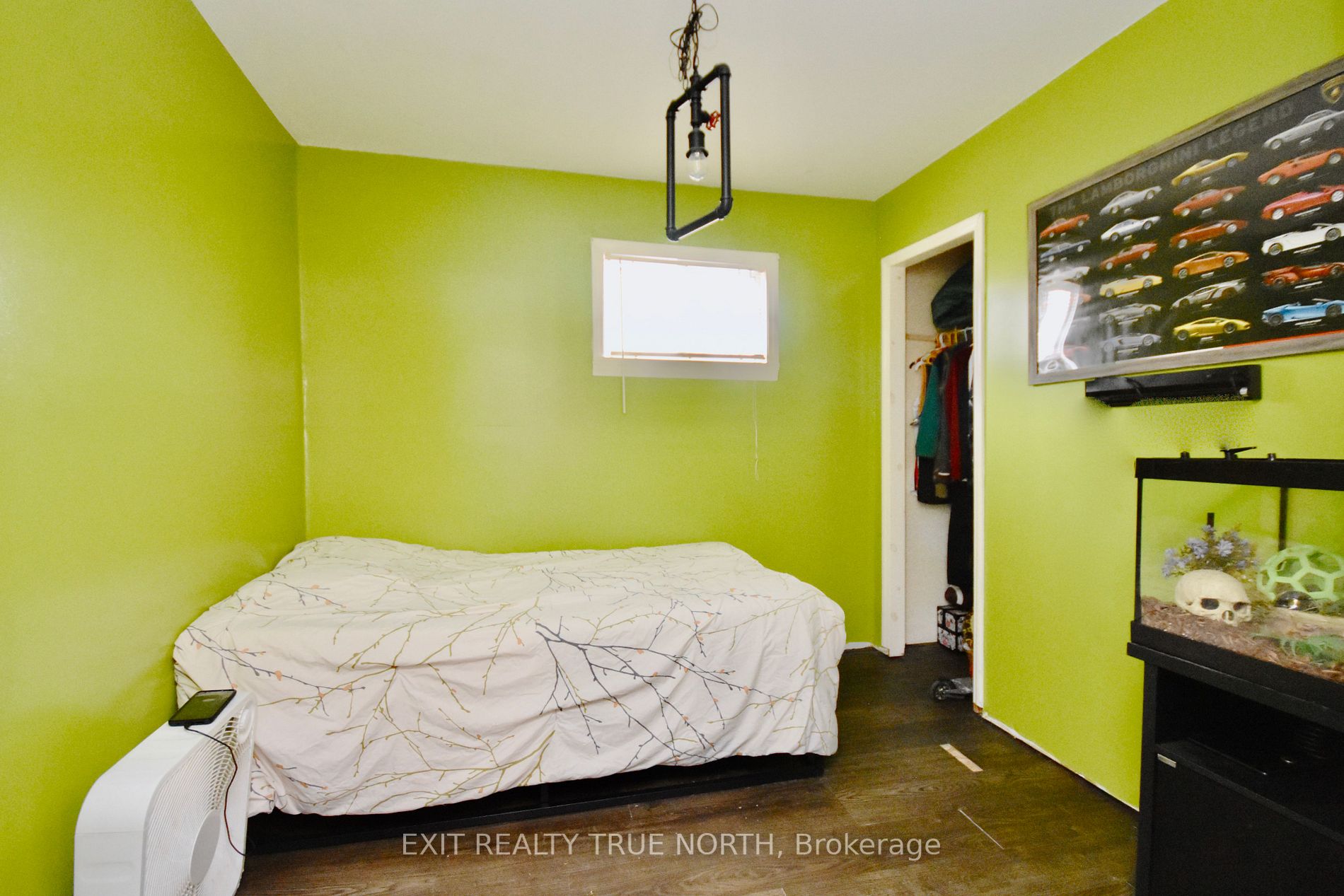 122 Elgin St
