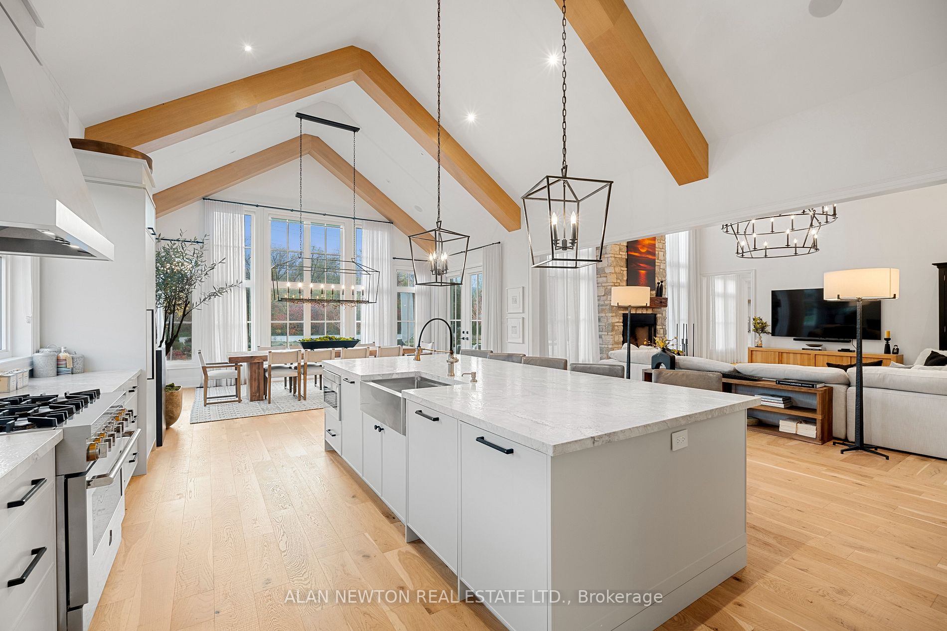 3 Windrose Valley Blvd