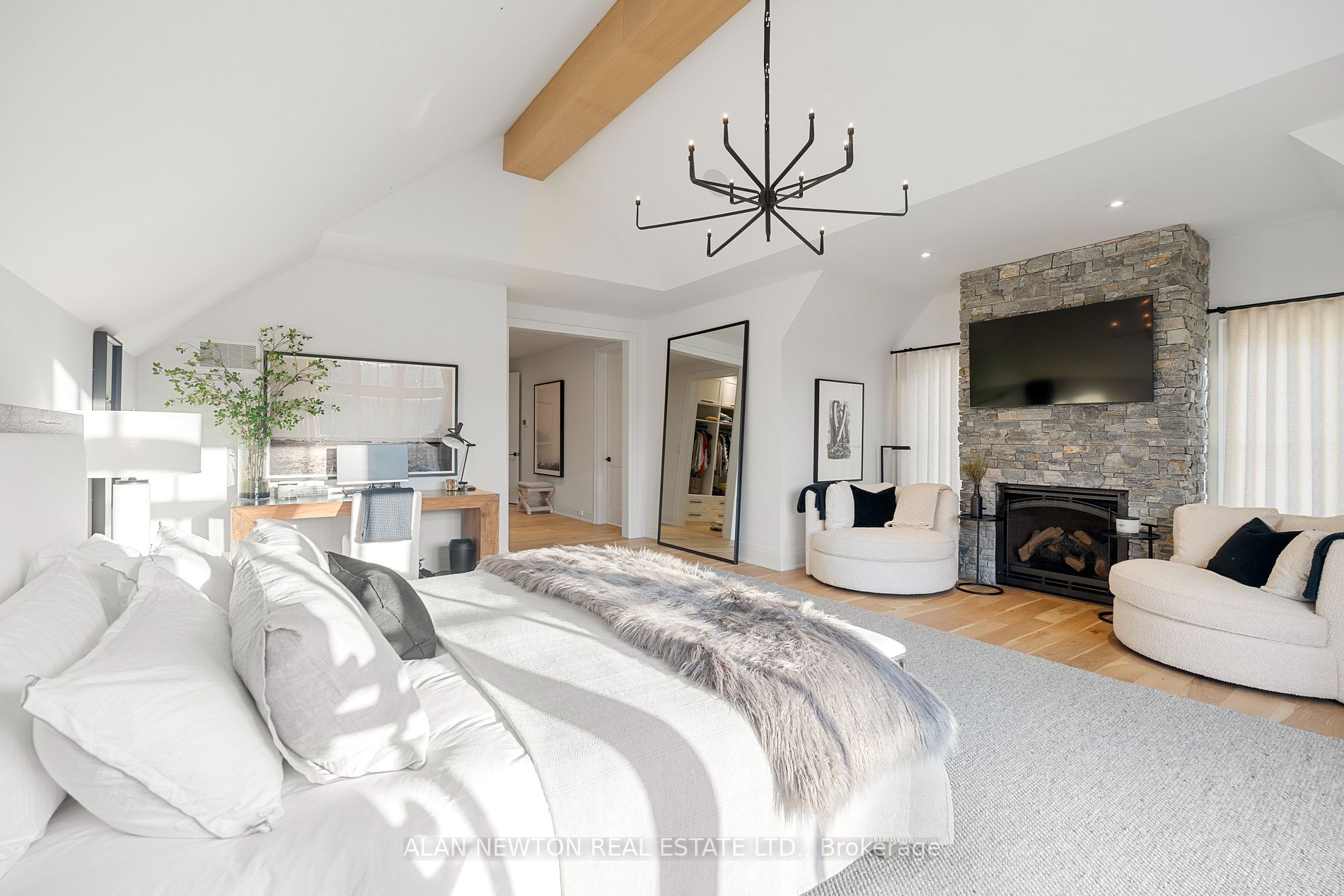 3 Windrose Valley Blvd