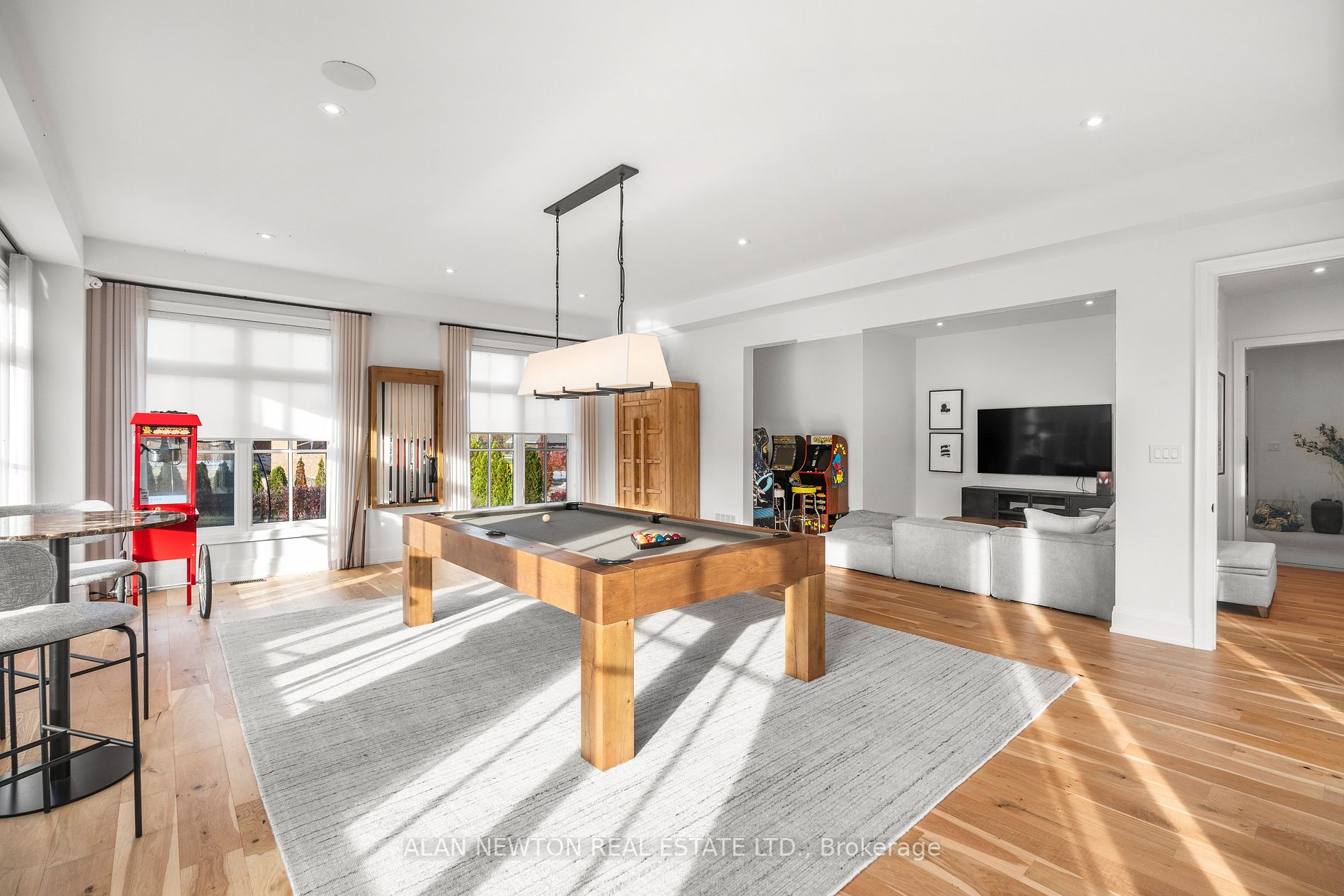 3 Windrose Valley Blvd