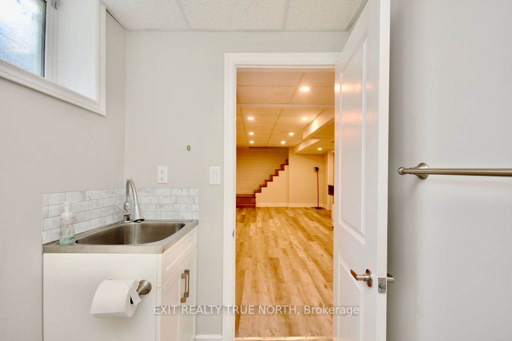 12 Huron St