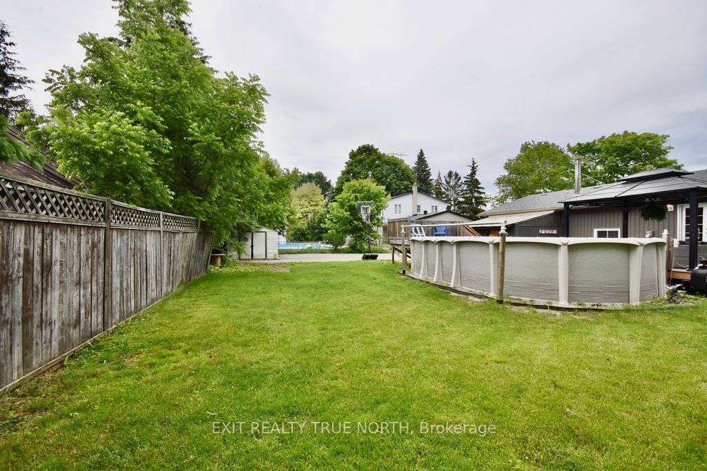 12 Huron St