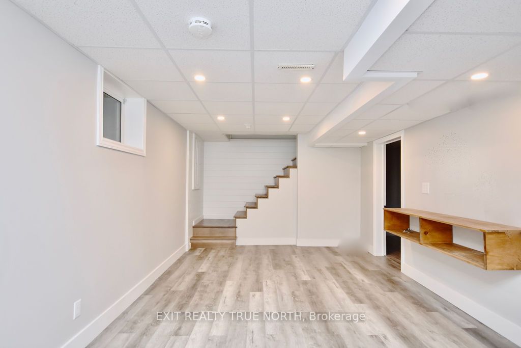 12 Huron St