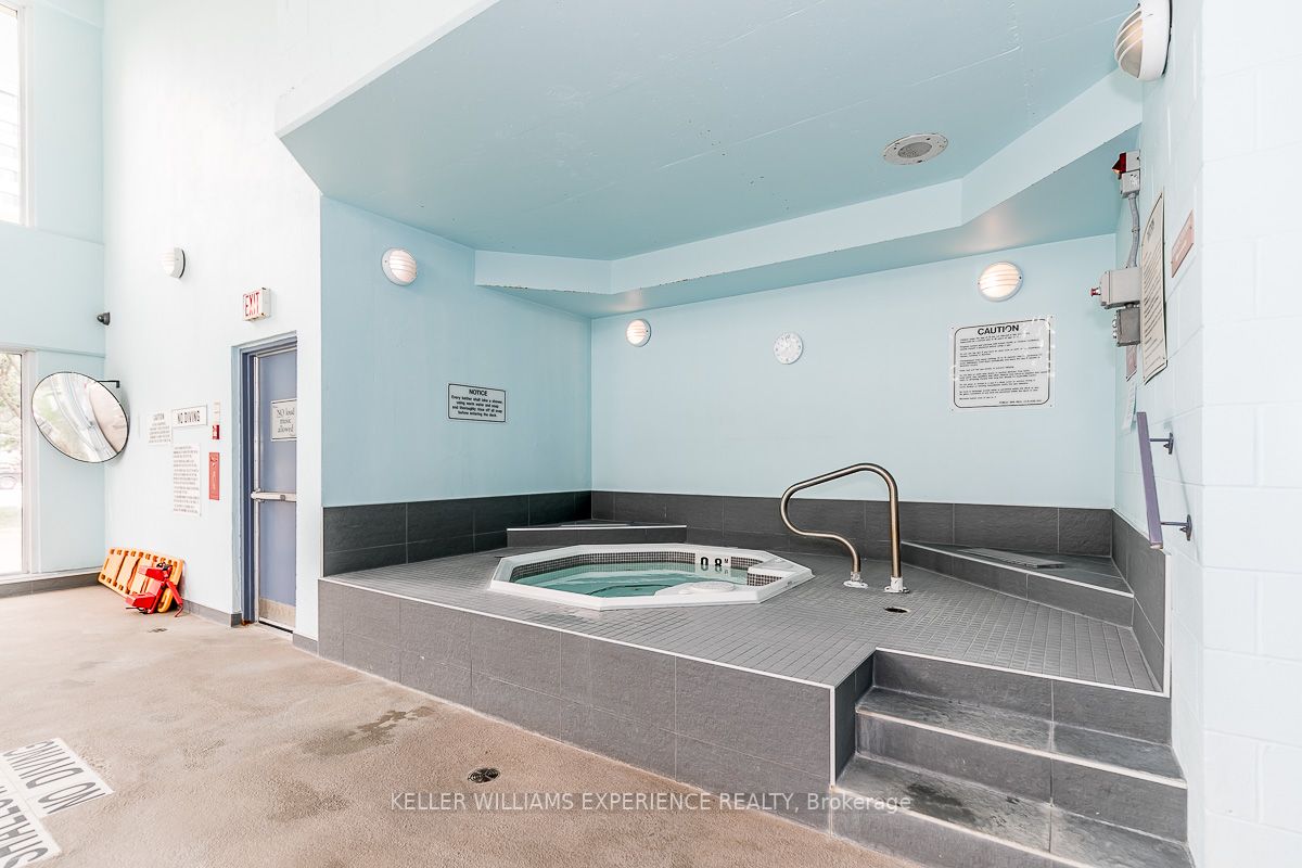 65 Ellen St, #1208