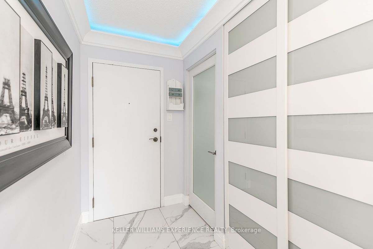 65 Ellen St, #1208
