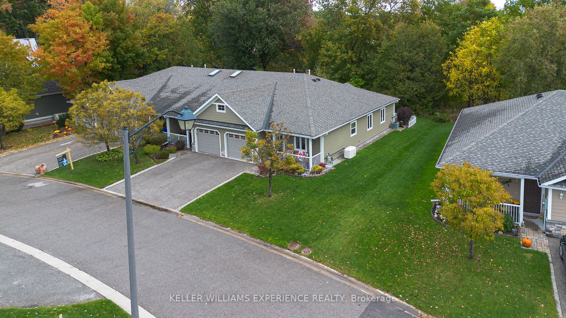 7 Riverwalk Dr
