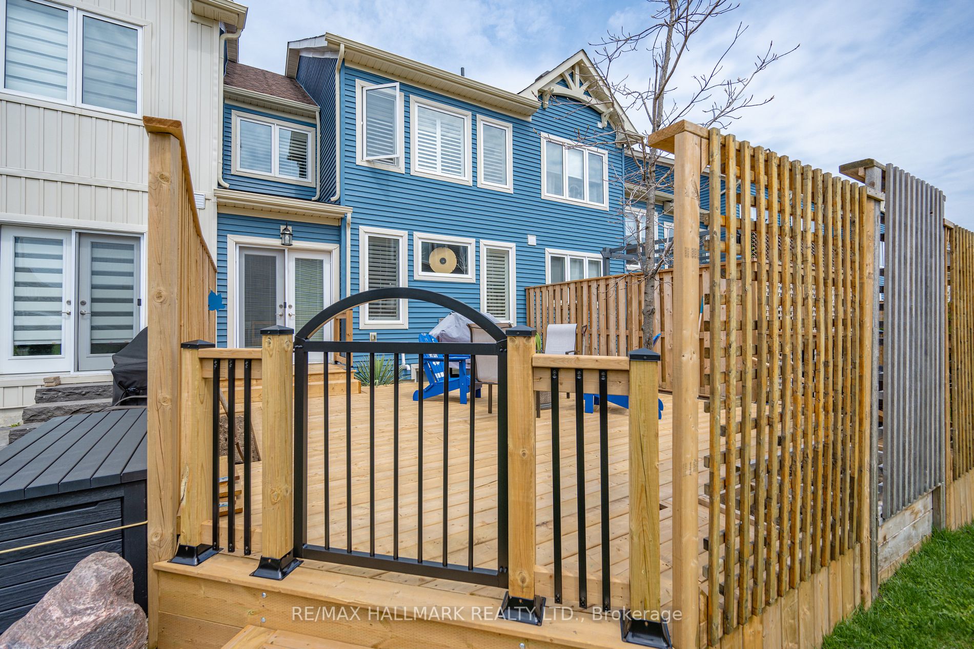 44 Greaves Ave