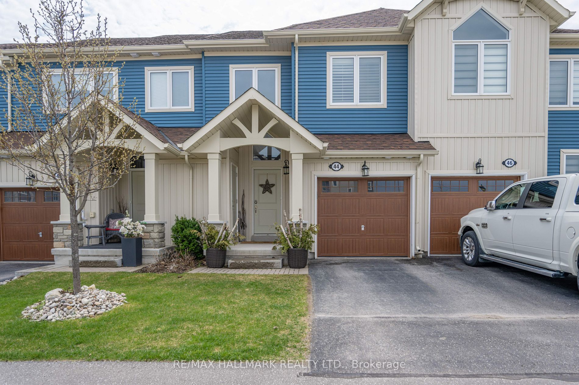 44 Greaves Ave