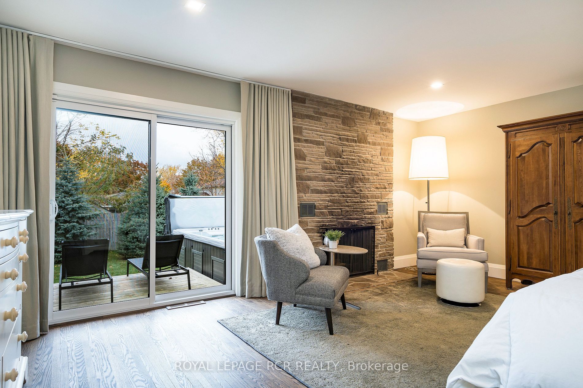 21 Golfview Dr