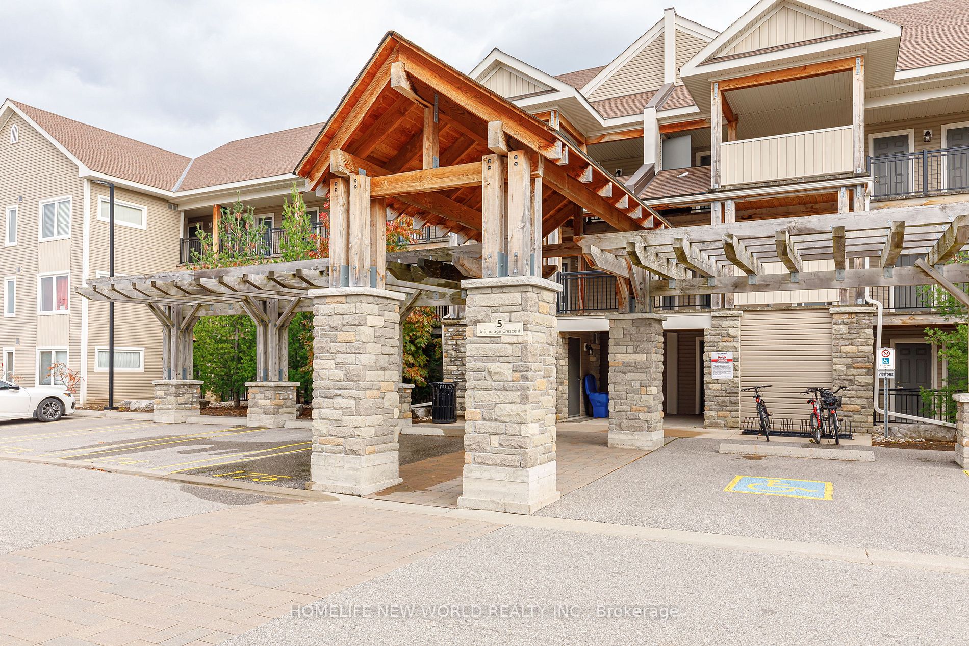 5 Anchorage Cres, #101