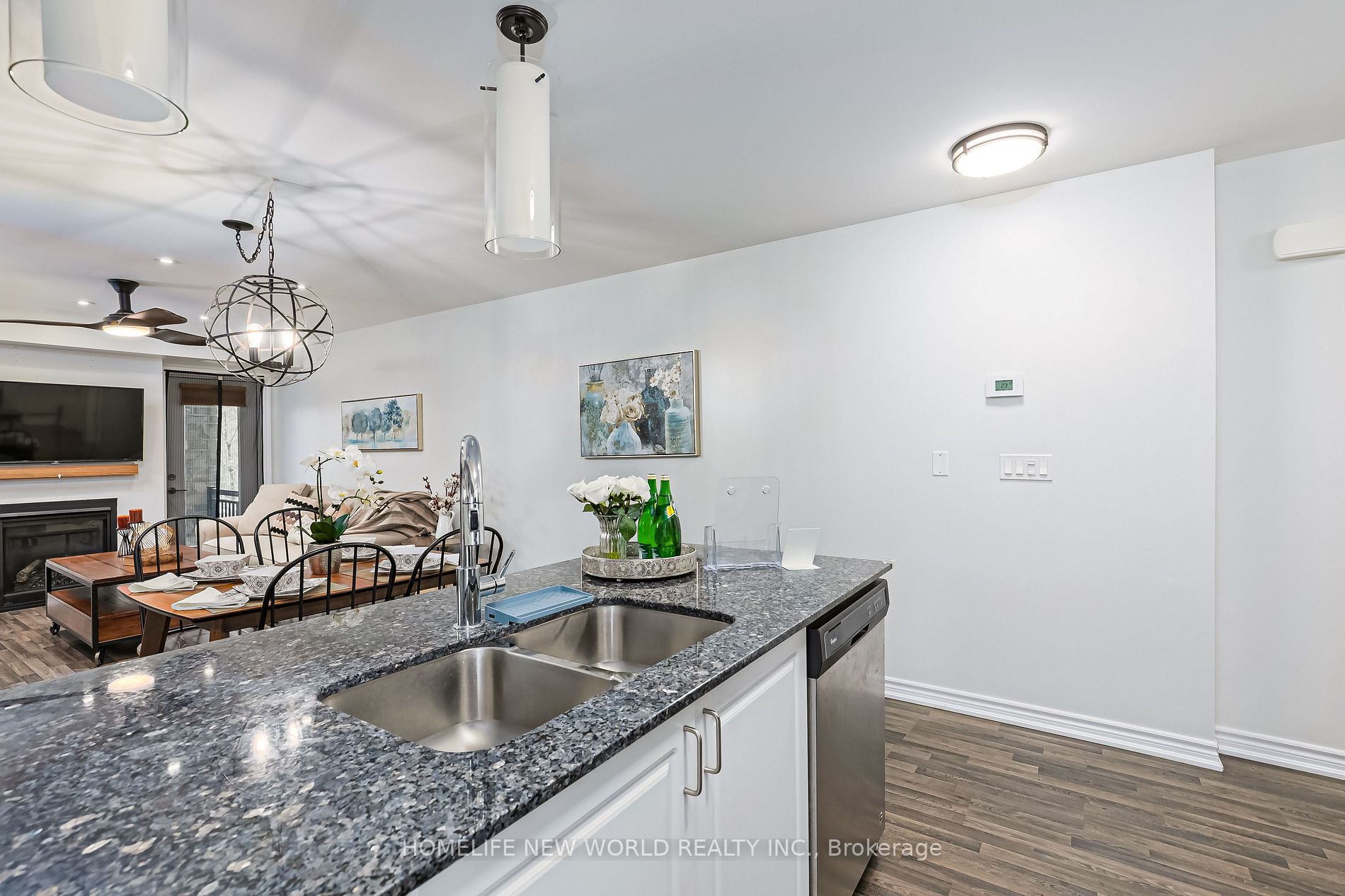 5 Anchorage Cres, #101