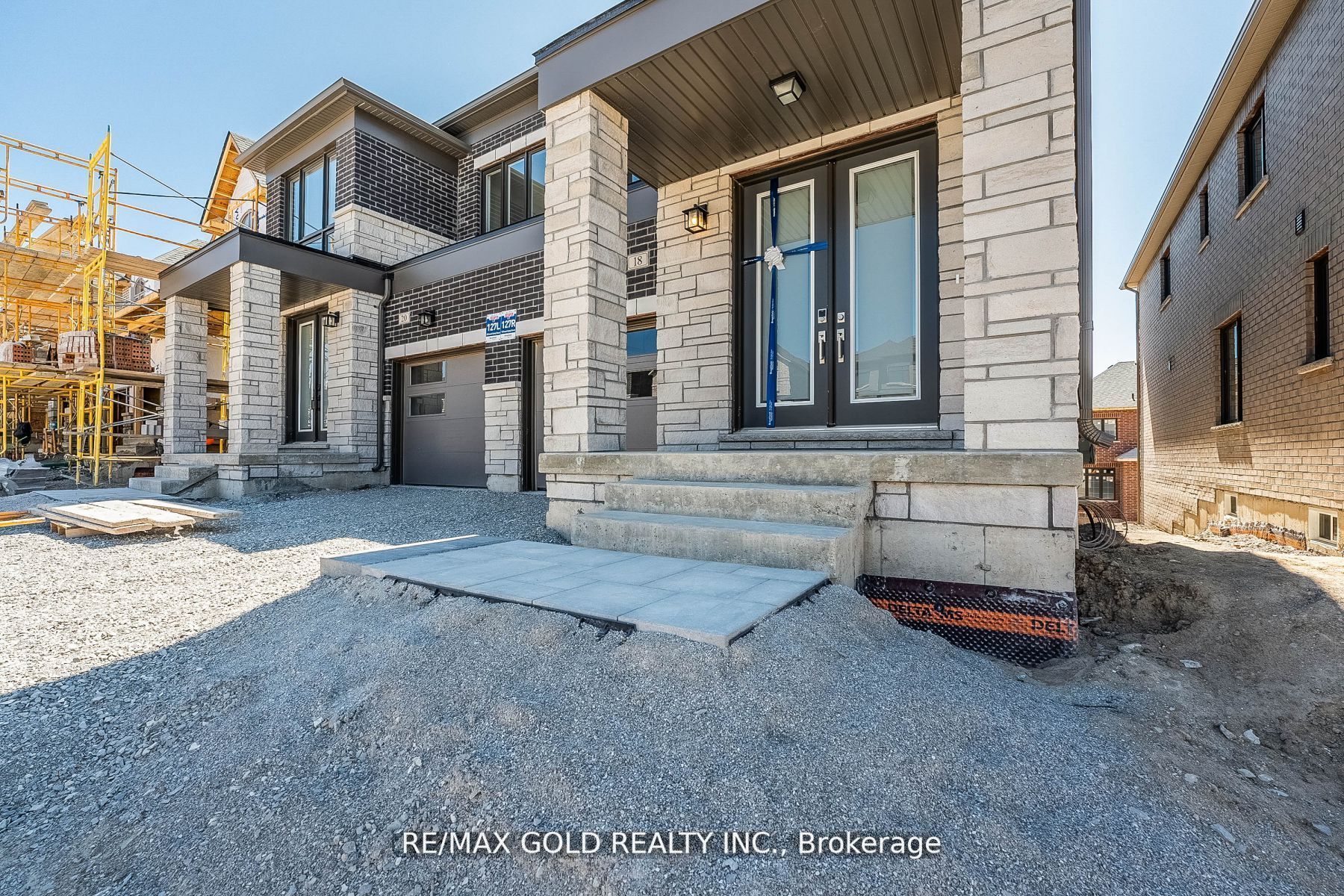 18 Sweet Cicely St