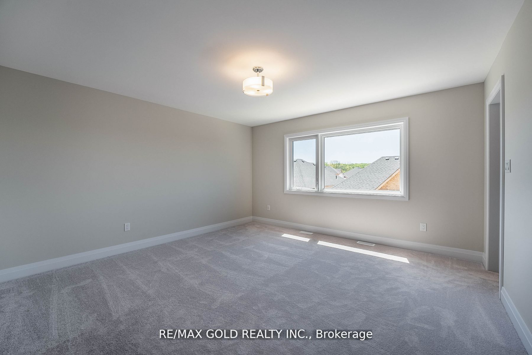 18 Sweet Cicely St